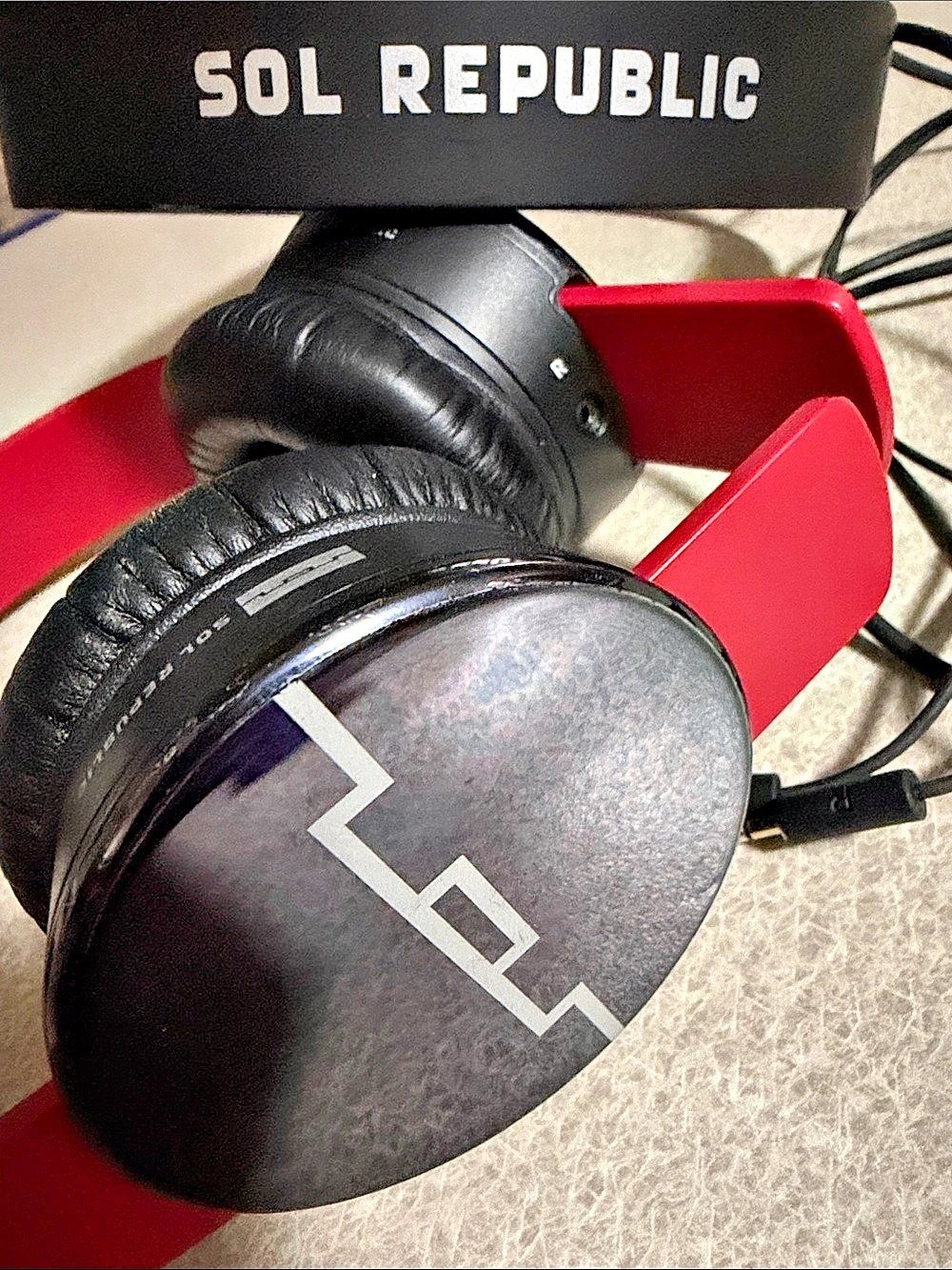 Sol Republic Wired On-Ear Headphones Black & Red